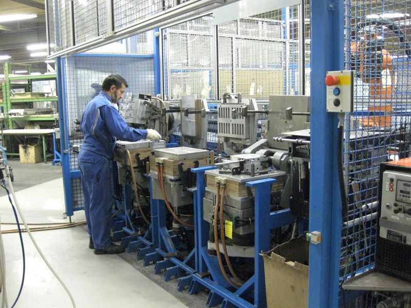 Die Formen werden vorbereitet. Bild: de Man (Archiv: Vogel Business Media)