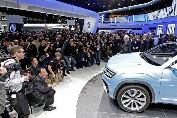 Volkswagen auf Detroit Motor Show: Präsentation der Studie Cross Coupé GTE (Bild: Volkswagen AG)