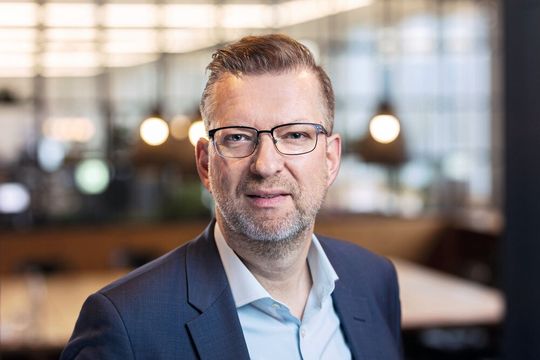 Stahl hat gute Eigenschaften als Wärmespeicher und hat dazu den großen Vorteil, dass er sehr gut verfügbar ist. Außerdem ist er vollständig recycelbar und der Umgang damit bekannt.“ Peter Kordt, Lumenion(Bild:  Lumenion)