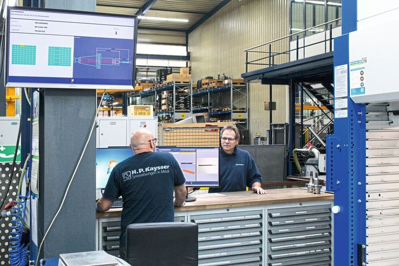 Mit zentralem Rüstplatz und Werkzeuglager in Kombination mit Zoller-TMS hat das Unternehmen alle Werkzeuge im Griff. (Zoller)