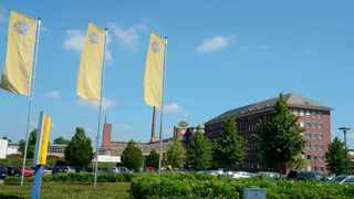 Standort Lippstadt: Der Automobilzulieferer Hella kämpft trotz voller Auftragsbücher mit Lieferengpässen.  (Bild: Hella)