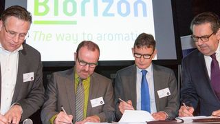 Signature of the agreement by: Peter Wolfs — Director Sustainable Chemical Industry TNO, Bruno Reyntjens — Commercial Director VITO, Jaap Kiel — Program development manager biomass ECN & Bert Pauli — Vice governor Province of North Brabant (Stefan De Wickere/ Biorizon)