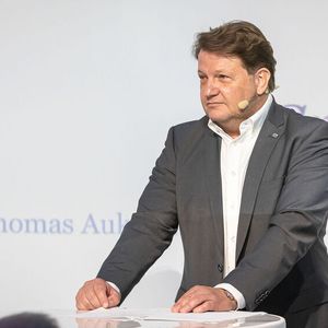 (Stefan Bausewein)