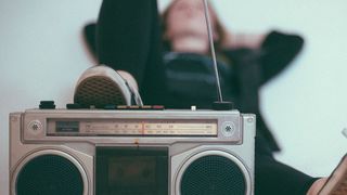 Die Kommunikation mit dem Kunden ist gerade im B2B oft schwierig. Erklärungsbedürftige Produkte neigen dazu, dass Fachchinesisch verwendet wird. Was dabei helfen, dies zu vermeiden, ist eine spezielle Software. (Bild: gemeinfrei)