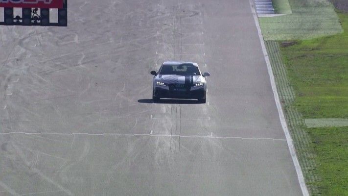 Der Audi RS 7 concept am Limit: fahrerlos rund um den Hockenheimring (Audi)