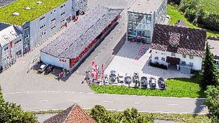 Die Panolin-Gruppe ist ein internationales Schmierstoffunternehmen mit Sitz in Madetswil  und gehört seit über 35 Jahren zu den Pionieren im Bereich biologisch schnell abbaubarer Schmierstoffe. (Bild: Panolin)