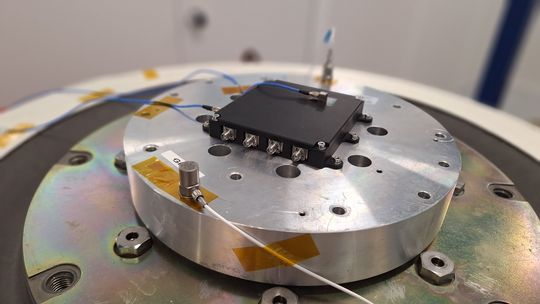 Durch den Wegfall administrativer Reibungsverluste und interner Fehlersuche stellte das Institut fest, dass extern gefertigte Bauteile häufig kostengünstiger sind als eine Eigenproduktion.(Bild:  Instituto Universitario Ignacio da Riva, Universidad Politécnica de Madrid)