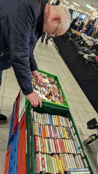 Ob die, die in 10 bis 20 Jahren erwachsen sein werden, noch wissen, was ein Quartettspiel ist? Oder eine Musikkasette? (Bild: Dominsky – VCG)