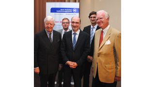 Von links: ZDK-Präsident Robert Rademacher, BDK-Finanzvorstand Matthias Sprank, BDK-Vorstandssprecher Dr. Hermann Frohnhaus, der designierte BDK-Aufsichtsratsvorsitzende Jochen Jehmlich sowie der amtierende BDK-Aufsichtsratsvorsitzende Wolfgang F. Karsten. (Archiv: Vogel Business Media)
