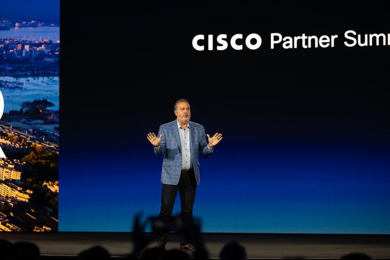 Wenn es nach Tim  Coogan geht, sollen nicht nur die Partner profitieren, die einen Deal abschließen, sondern alle, die am Customer Lifecycle mitwirken. (Bild: Cisco)