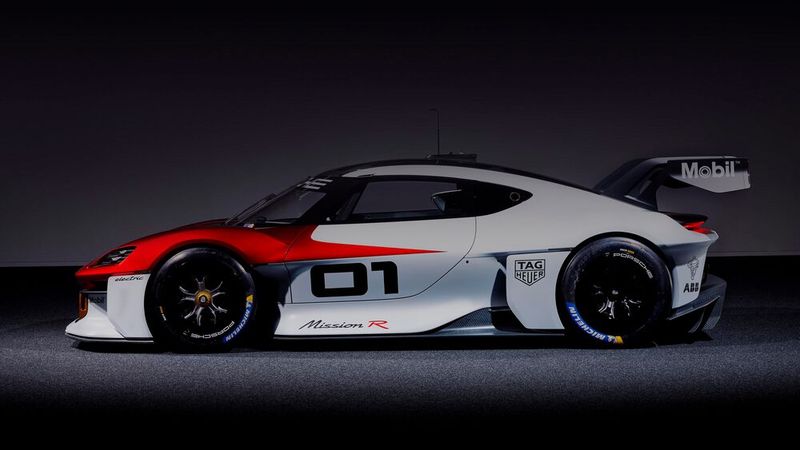 Um Gewicht zu sparen, besteht die Karosserie weitgehend aus nachhaltigem Naturfaser-verstärktem Kunststoff. (Bild: Porsche)