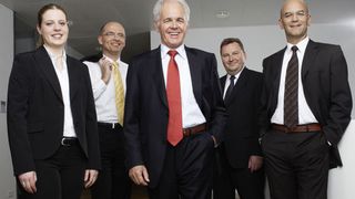 Geschäftsführungsteam der Kratzer Automation AG: (von links nach rechts) Sibylle Kratzer, Detlef Naundorf, Gerhard Kratzer, Peter Erhard, Robert Rubner Copyright: Kratzer Automation AG (Archiv: Vogel Business Media)