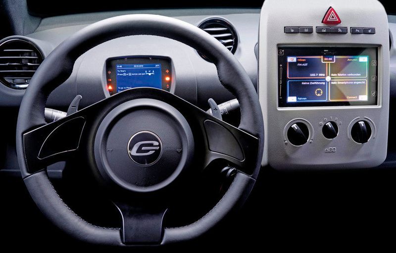 Das Cockpit kommt mit übersichtlicher Armaturentafel, die intuitiv zu bedienen sein soll.  (E.Go Mobile AG)