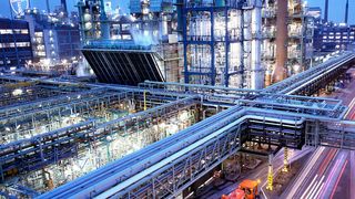 Das Herz von Covestro schlägt in Leverkusen: Hier befindet sich der Stammsitz des Unternehmens, ebenso die europäische Forschung sowie ein kleiner Teil der Produktion. (Bild: Covestro)