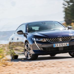 (Peugeot)