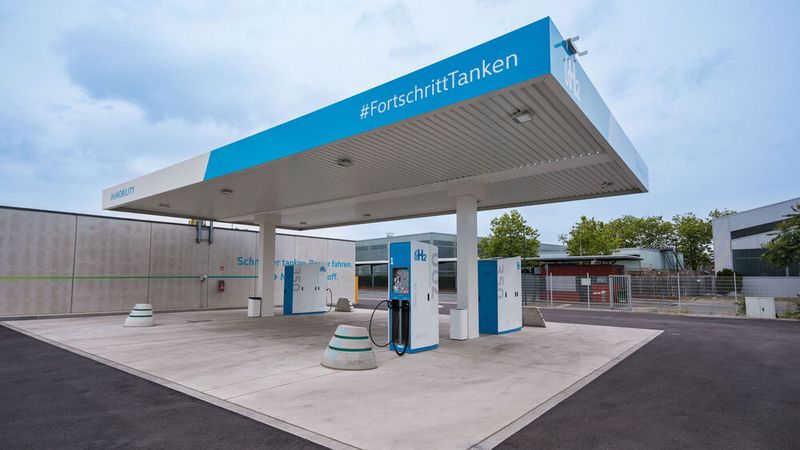Sechs europäische Betreiber von Wasserstofftankstellen haben die H2 Infrastructure Alliance gegründet.(Bild:  H2 Mobility)