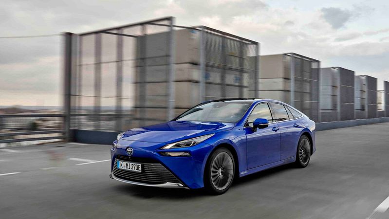 Der Mirai in der zweiten Generation soll den Weg bereiten, um den Brennstoffzellenantrieb in weiteren Modellen zu verwenden. Der Mirai in der zweiten Generation soll den Weg bereiten, um den Brennstoffzellenantrieb in weiteren Modellen zu verwenden.