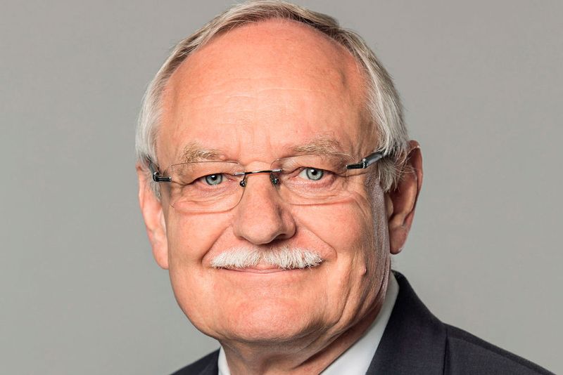 ... der Geschäftsführer von Stern Auto, Wolfram Geisler, ... (MirkoLehnenFotografie#)