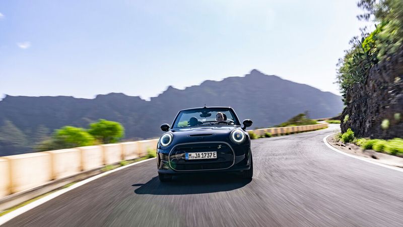 Ohne Limitierung (und dann vermutlich günstiger) gibt es ein elektrisches Mini-Cabriolet in der kommenden Modellgeneration.  (Bild: Mini/Bernhard Filser)