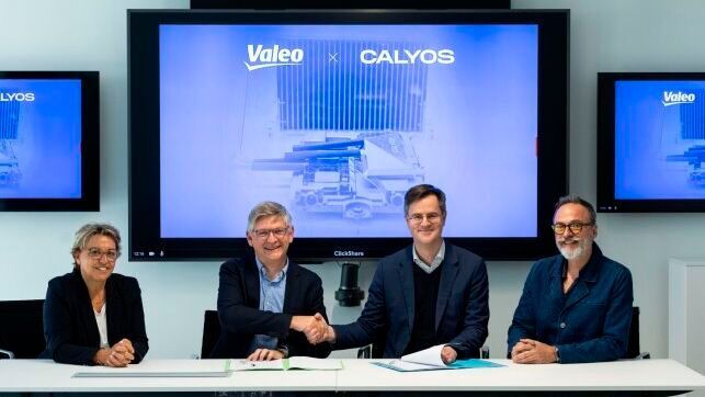 Auf dem Bild zu sehen: v.r.n.l. Pascale Herman, Christophe Delhovren, Antoine de Ryckel, Olivier de Laet. Sie wollen in Zukunft zusammen arbeiten.(Bild:  Valeo)