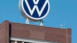 Die Verhandlung um die Musterklage gegen VW hat in Braunschweig begonnen. (Volkswagen)