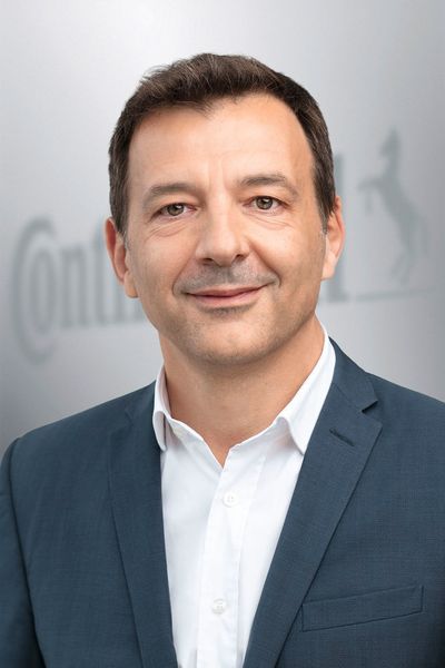 Laurent Fabre übernimmt nach Klumpp die Leitung des Geschäftsbereichs Passive Sicherheit & Sensorik (PSS). Damit rückt er auch als neues Mitglied in die Geschäftsleitung der Division Chassis & Safety auf. Fabre führte zuletzt das Segment Electronic Chassis Components innerhalb von PSS an. Zuvor hatte er bei Synerject die Leitung des Bereichs Business Development, Sales und Marketing inne, bevor er General Manager von Synerject wurde. Fabre verantwortet ein Produktportfolio, das von Fahrwerks- und Sicherheitssensorik bis hin zu Insassenschutzsystemen reicht. Fabre soll sich auf die Entwicklung des Produktportfolios konzentrieren. (Continental )