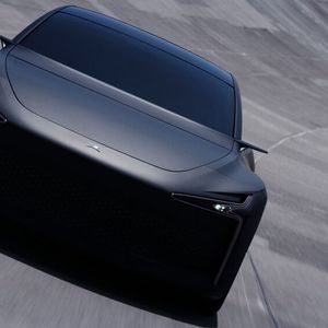 Extrakleine Scheinwerfer, markantes LED-Tagfahrlicht: Die Front des Hopium Alpha 0 hat ein zukunftsweisendes Frontdesign.(Bild:  Hopium)