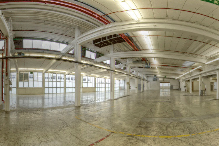 Einst Industriekomplex für die Produktion von Küchen, jetzt die Heimat für das rollende Lager des Porsche-Museums. (Foto: Dominsky)