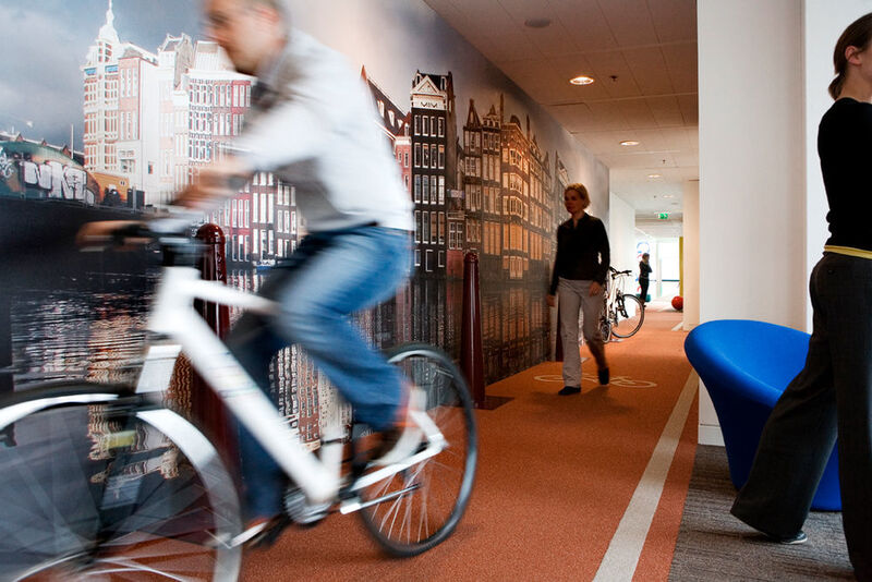 Ein Indoor-Fahrrad-Weg bei Google in den Niederlanden. (Google)