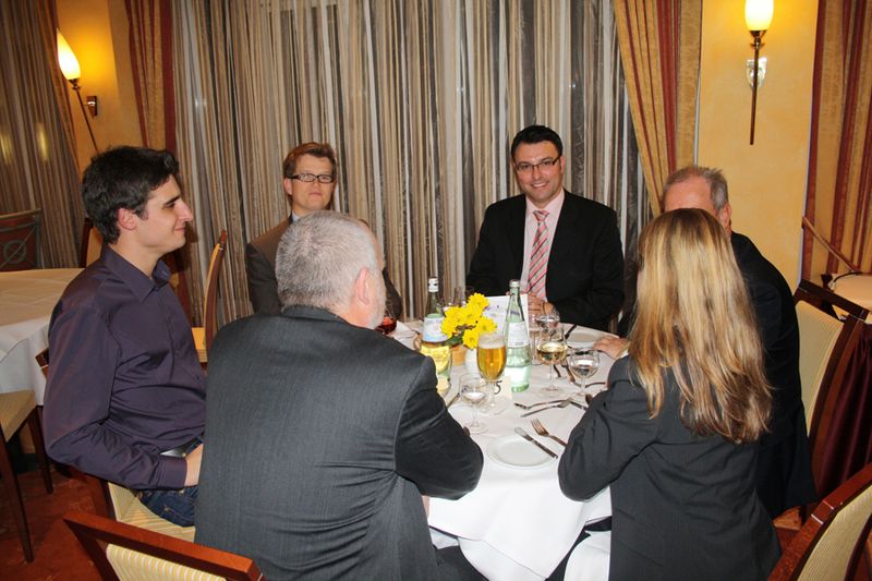 IBM, Also und Kunden in geselliger Runde (Archiv: Vogel Business Media)