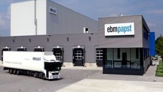 EBM-Papst investierte 13 Mio. Euro in den Logistikstandort in Niederbayern. (Bild: EBM-Papst)