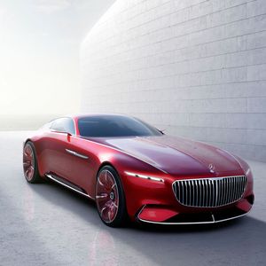 Das Gipfeltreffen der edelsten klassischen Automobile in Pebble Beach ist der ideale Premierenort für exklusive Fahrzeuge. Der Mercedes-Maybach 6 ist ein Luxus-Coupé und eine Hommage an die Zeit der Aero-Coupés.(Bild:  Daimler)