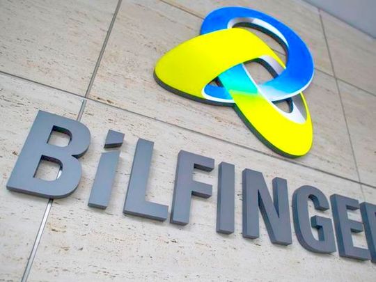 Der Industriedienstleister Bilfinger ist zwar nicht unbedingt in Schräglage, will aber umstrukturieren. Dafür gibt es ein millionenschweres Effizienzprogramm, das aber auch Stellen kosten wird – vor allem in den Verwaltungen. Hier mehr dazu ...(Bild:  Bilfinger)