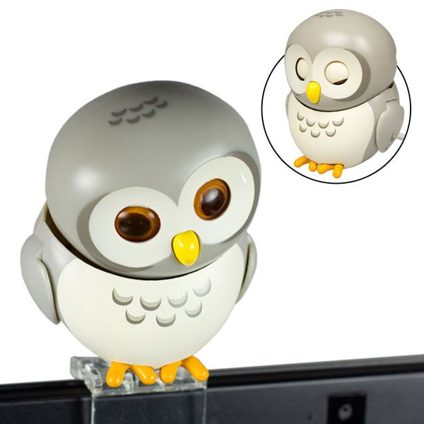 Die USB-Eule gibt es bei Monsterzeug.de für 26,95 Euro. Sobald die süße Eule angeschlossen ist, bewegt sie zufällig ihr Köpfchen oder zwinkert mit ihren großen Kulleraugen. Die Flügel können manuell auf- oder zugeklappt werden. (Monsterzeug)