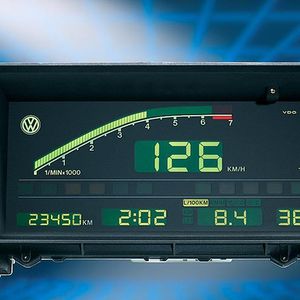 Das erste volldigitale Kombiinstrument im Volkswagen Golf II GTI hielt im Jahr 1986 Einzug.(Continentel)