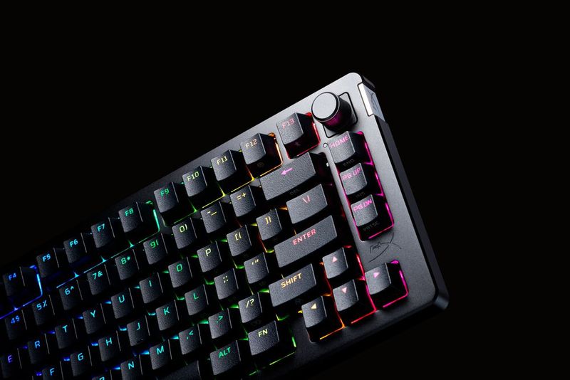 Bei eingeschalteter Beleuchtung soll der Akku bis zu 80 Stunden halten. (Bild: HYPERX)