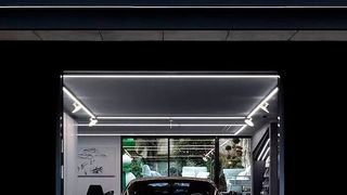Mit der Neueröffnung eines Showrooms in Paris hat Bugatti nun 36 Händler in 17 verschiedenen Ländern. (Bugatti)