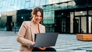 Acer hat neue Notebooks der Travelmate-Reihe vorgestellt; dazu gehört auch das ultraleichte Travelmate P6 14 AI. (Bild: Acer)