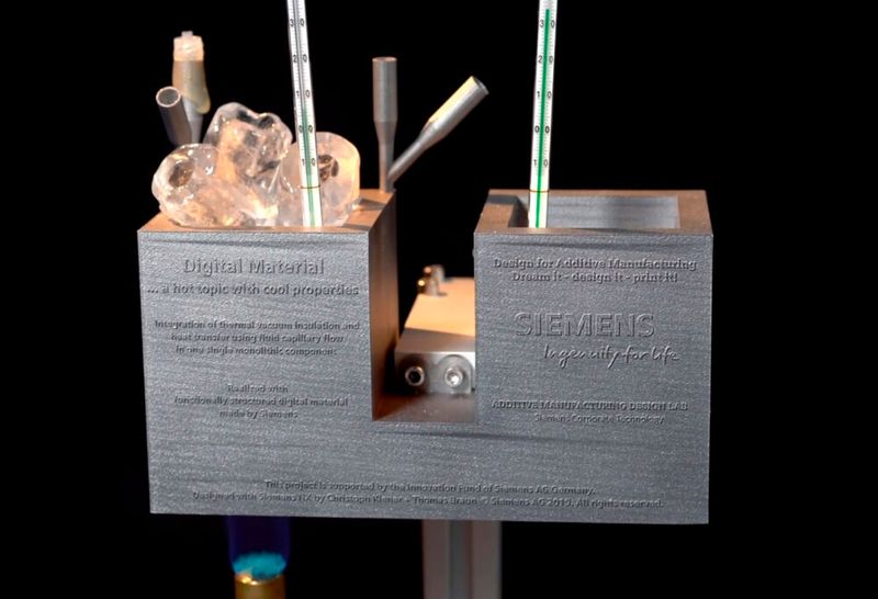 Das ist der Demonstrator, der im Hinblick auf poröse Metallbauteile aus dem 3D-Druck von Siemens und Toolcraft entwickelt wurde. Er soll zeigen, wie gut solche Materialien Wärme leiten können. (Bild: Siemens)