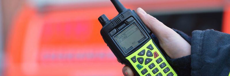 Digitalfunkgeräte der Feuerwehr Hamburg Digitalfunkgeräte der Feuerwehr Hamburg