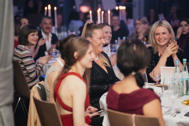 Tosender Applaus für die Gewinnerinnen, wie z.B. für… (Bild: Manuell Emme Fotografie)