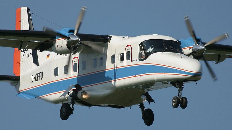 Die mit einer Spezial-Luftbildkamera ausgestattete Do 228 des DLR ( DLR)
