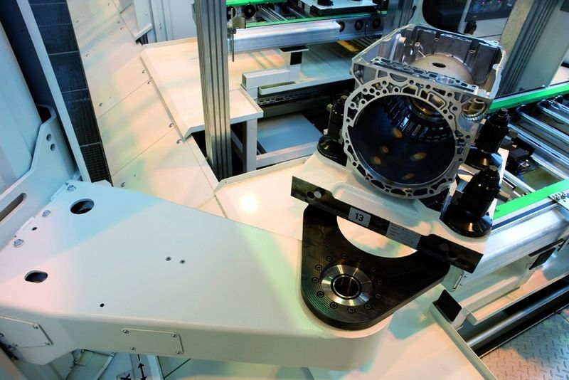 Bild 2: Der konsequente Einsatz des Machine-Simulators führte zu einer kurzen Inbetriebsetzung. In keinem Fall war eine Änderung an der Mechanik nötig. (Archiv: Vogel Business Media)