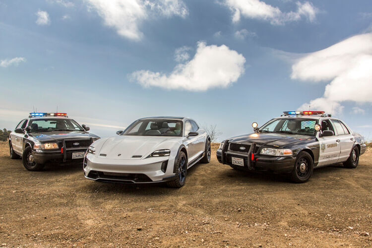 Die Testfahrt wurde von der kalifornischen Polizei begleitet. (Porsche)