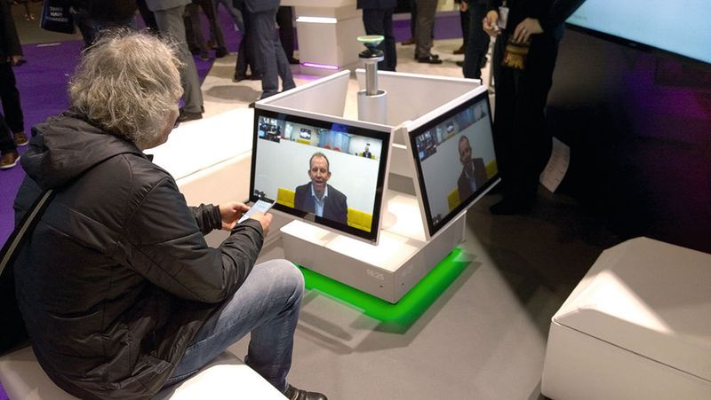 Videokonferenz-Produkte waren ebenfalls ein wichtiger Bestandteil der ISE. Hier der Collaborative Workspace von Polycom mit 360-Grad-Kamera. (Vogel IT-Medien)