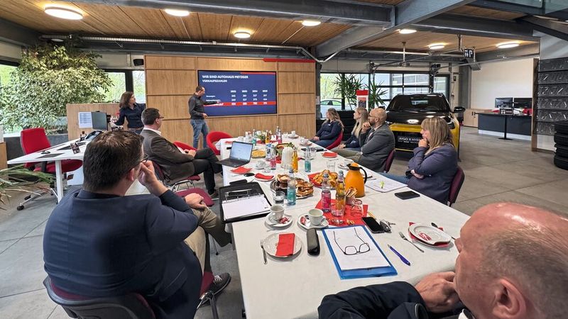 Das Unternehmen gab der Jury beim Vor-Ort-Besuch Einblick in seine Kennzahlen – und in das Bewerbungsprojekt.  (Bild: Achter – VCG)