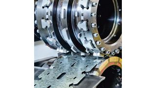 Auf der Rotationsstanze BRS 650 können Eckwinkel und Kantenprofile aus Aluminium oder Stahl in hoher Qualität gefertigt werden. Bild: Baust (Archiv: Vogel Business Media)