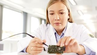 On appelle les collaborateurs du groupe Leuze electronic les « Sensor People ». Aujourd'hui, plus de 1200 d'entre eux sont à la disposition des experts en capteurs dans le monde entier. (Leuze AG)