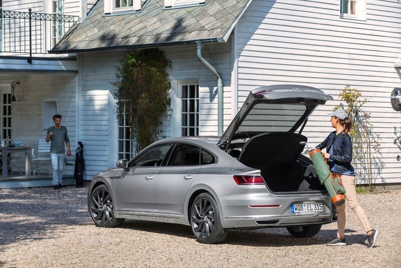 Ebenfalls üppig dimensioniert ist der 563 bis 1.557 Liter große Kofferraum. (VW)