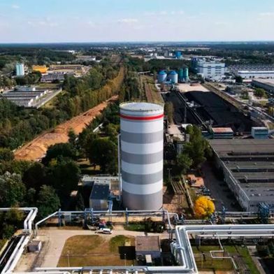 Veolia has recently unveiled a flagship district heating project in Poznań: a multi-energy cogeneration plant that supplies heat to 60 % of Poznań's 560,000 residents.  (Source: Veolia)